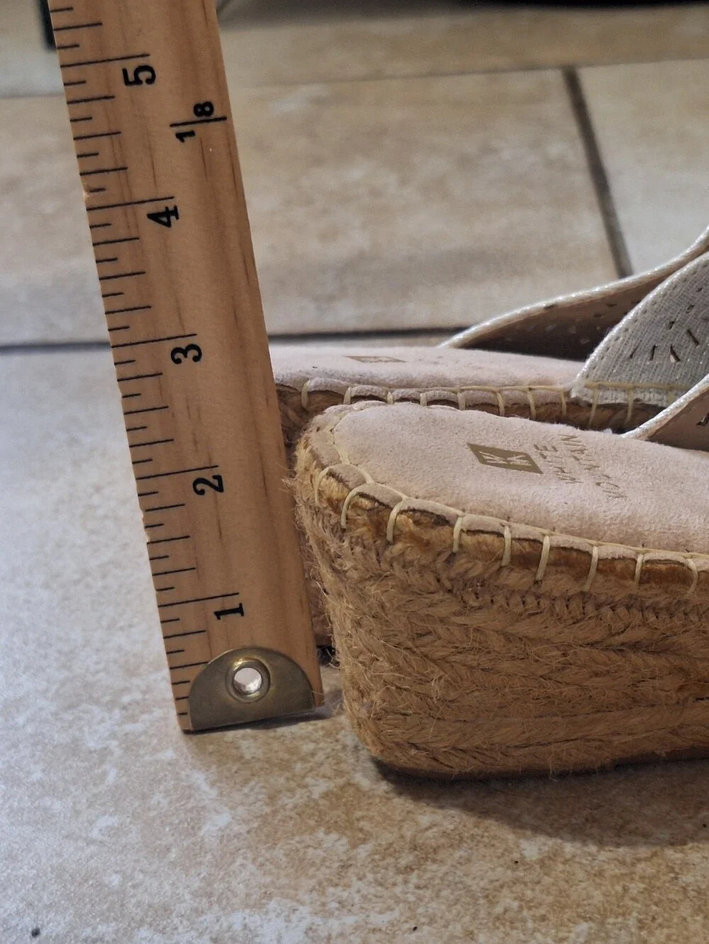 White Mountain Beaux Espadrille Wedge Sandals Laser Cut Thong White Size 8.5